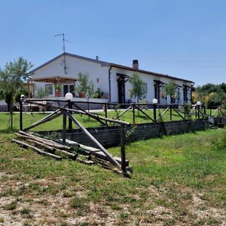Casale Bianco Al Casello Dell' Autostrada Guidonia Екстер'єр фото